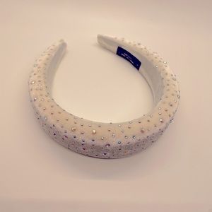 Bedazzled chunky headband.